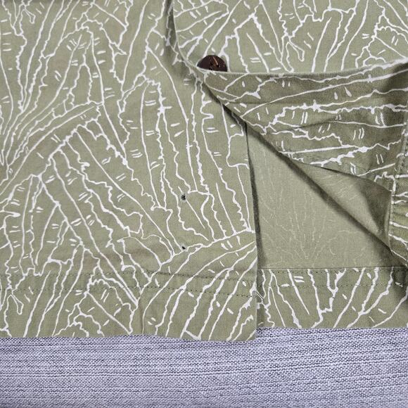 LL Bean Men MED Green Leaf Print Cotton Short Sleeve Camp Shirt Gorpcore Spring - Picture 4 of 9